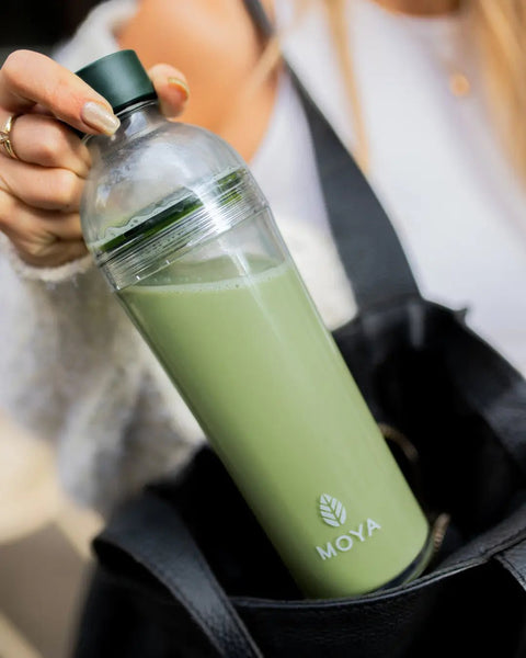 Matcha - shaker med inbyggd sil - Naturshopen.se